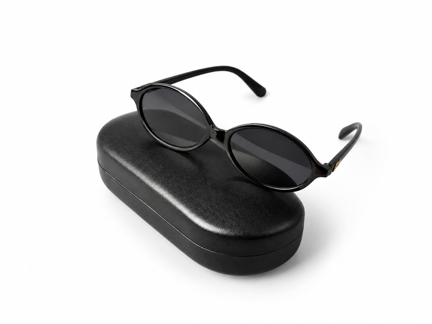 Lunettes de soleil ovales — noir minimaliste — Accessoire rave